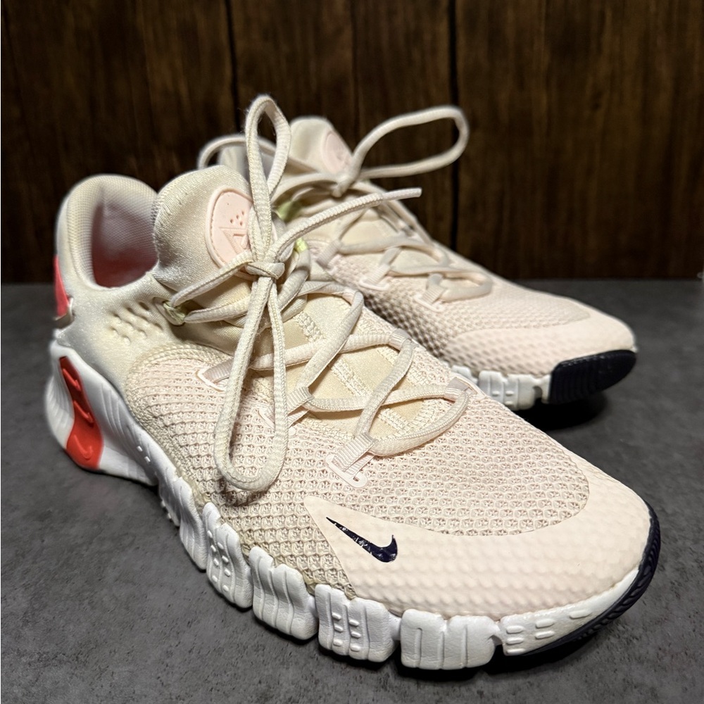 Nike Women’s Baby Pink and Coral Sneakers, Size 10